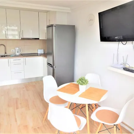 Amazing Modern Apartment, Free Wifi, International Tv And Vod, Center Of Americas شقة